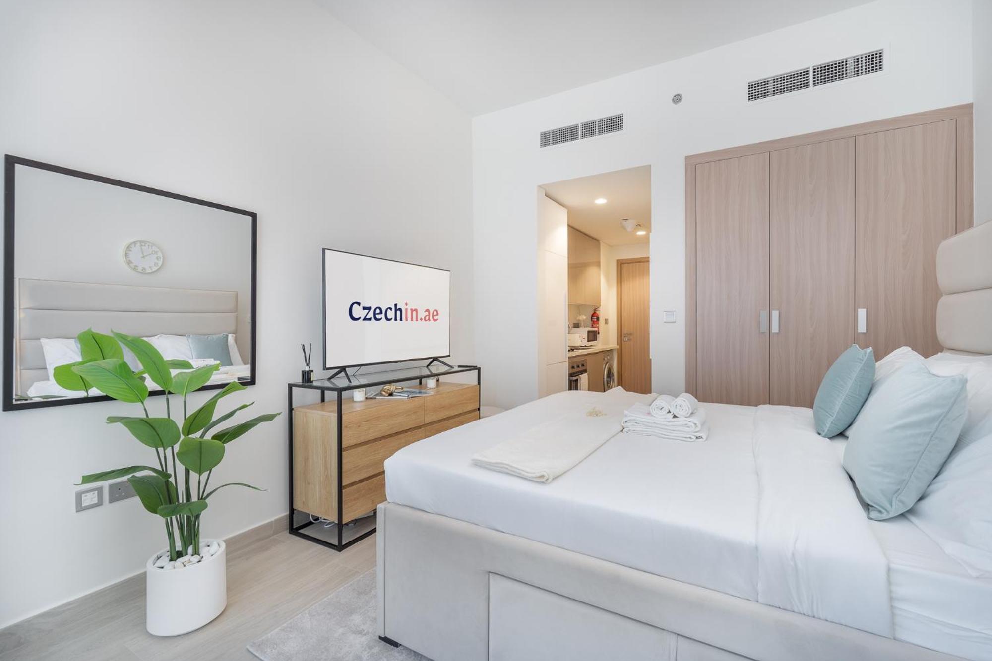 Pool View & 2 Adults 2 Kids & Brand New & Czechin Appartement